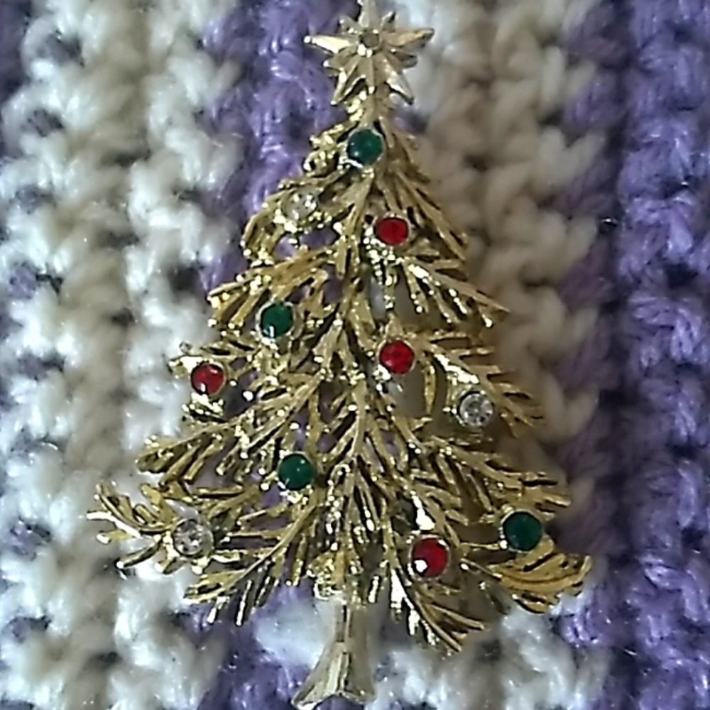 70s Vintage Goldtoned Christmas Tree Brooch